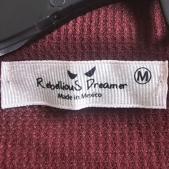 Rebellious Dreamer - Picture 3 of 3